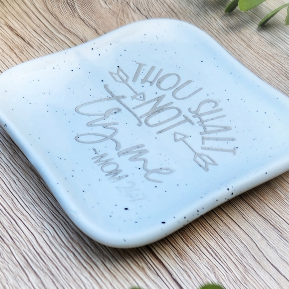 MOM GIFT!!! Laser Engraved Trinket Tray for Mom - Thou Shalt Not Try Me - Picture 10 of 11